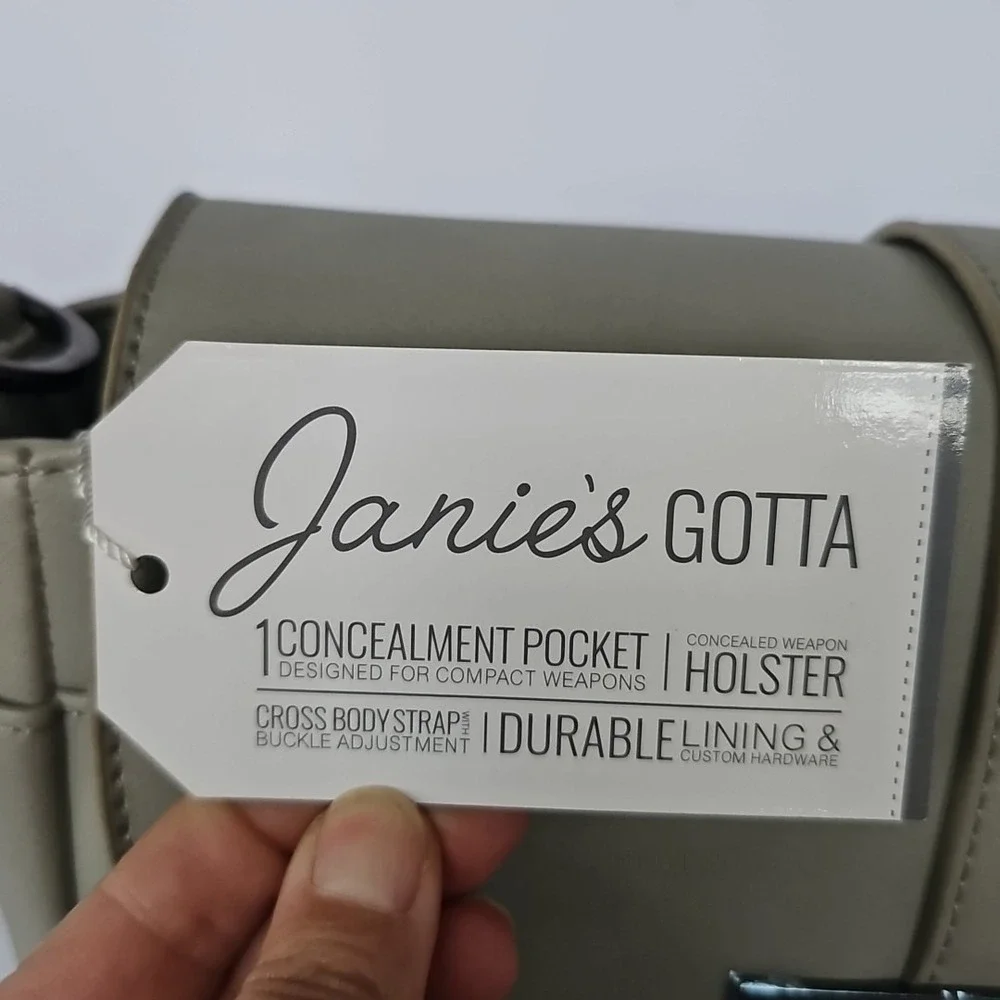 NWT Damsel‎ In Defense Janie's Gotta The Daphne Concealed Collection Cream 1836